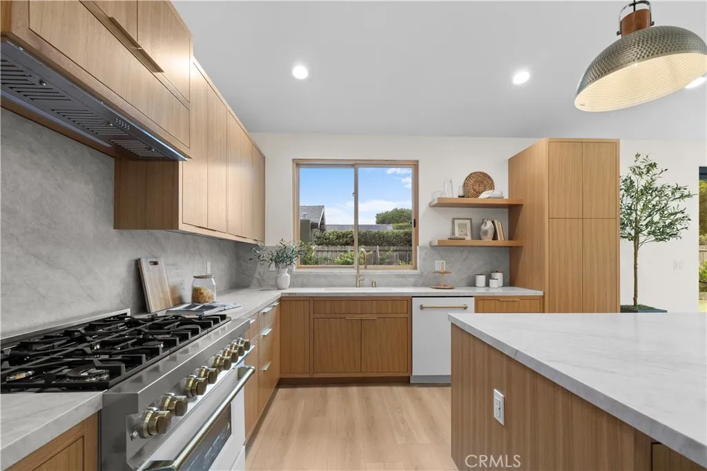 1935 Tustin, Costa Mesa, California 92627 home-pic-13