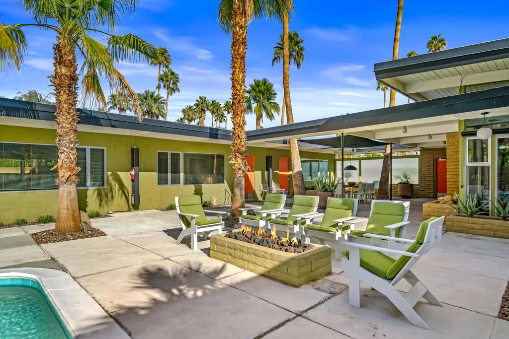 1611 S Calle Palo Fierro 4, Palm Springs, California 92264 home-pic-46