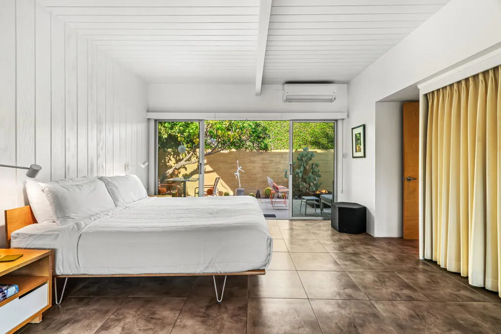 1611 S Calle Palo Fierro 4, Palm Springs, California 92264 home-pic-12