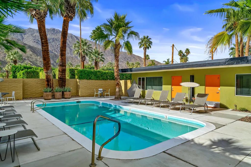 1611 S Calle Palo Fierro 4, Palm Springs, California 92264 home-pic-44