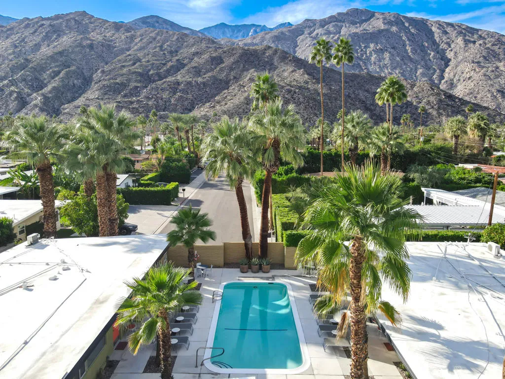 1611 S Calle Palo Fierro 4, Palm Springs, California 92264 home-pic-39