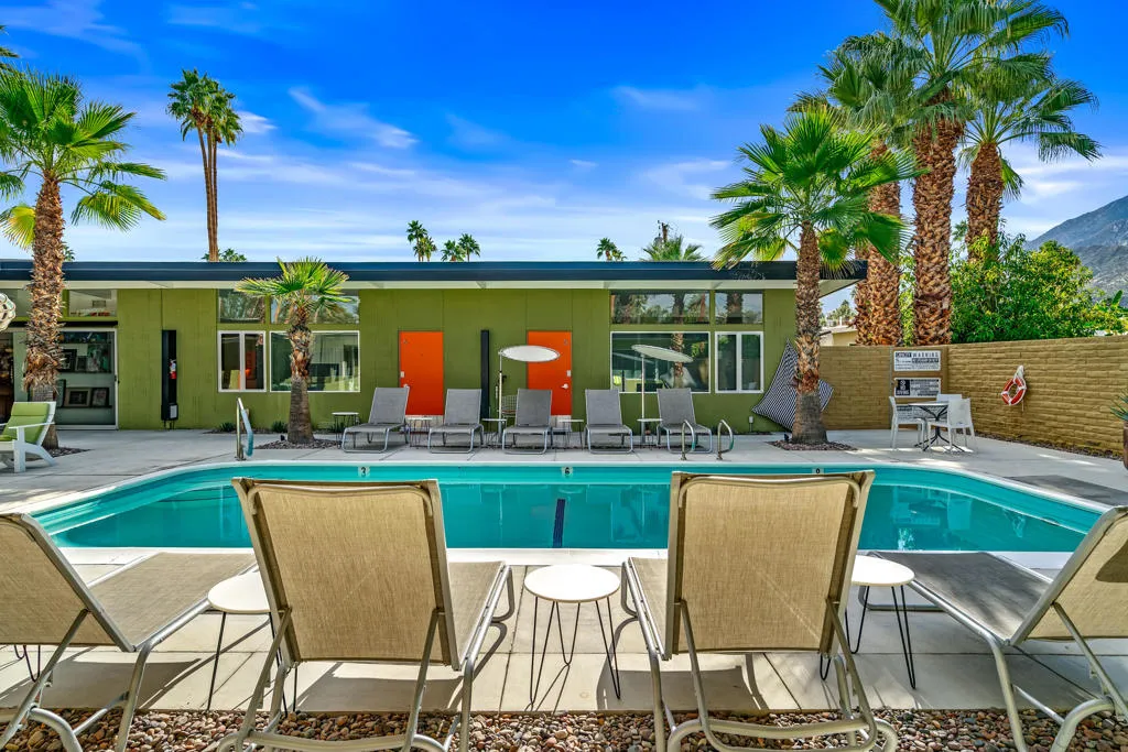 1611 S Calle Palo Fierro 4, Palm Springs, California 92264 home-pic-40