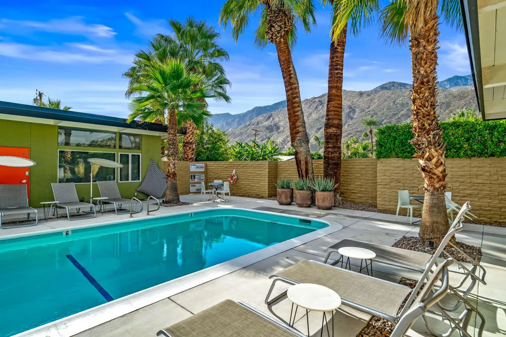 1611 S Calle Palo Fierro 4, Palm Springs, California 92264 home-pic-43
