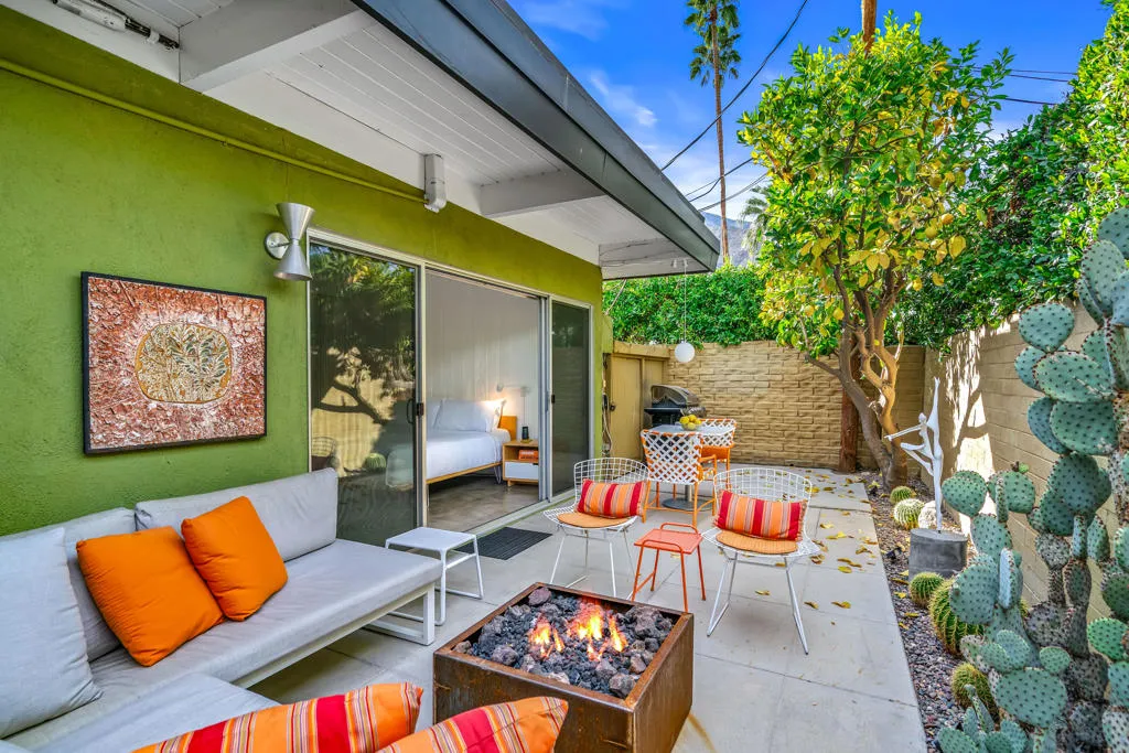 1611 S Calle Palo Fierro 4, Palm Springs, California 92264 home-pic-6