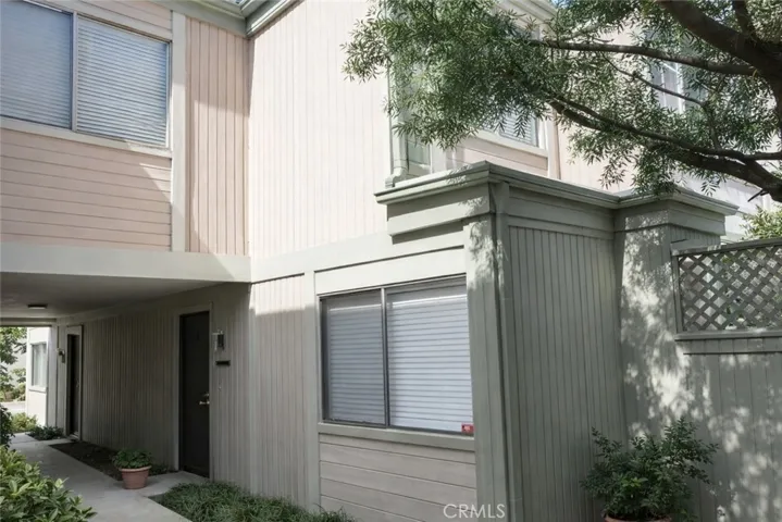 10770 Woodley 7, Granada Hills, California 91344