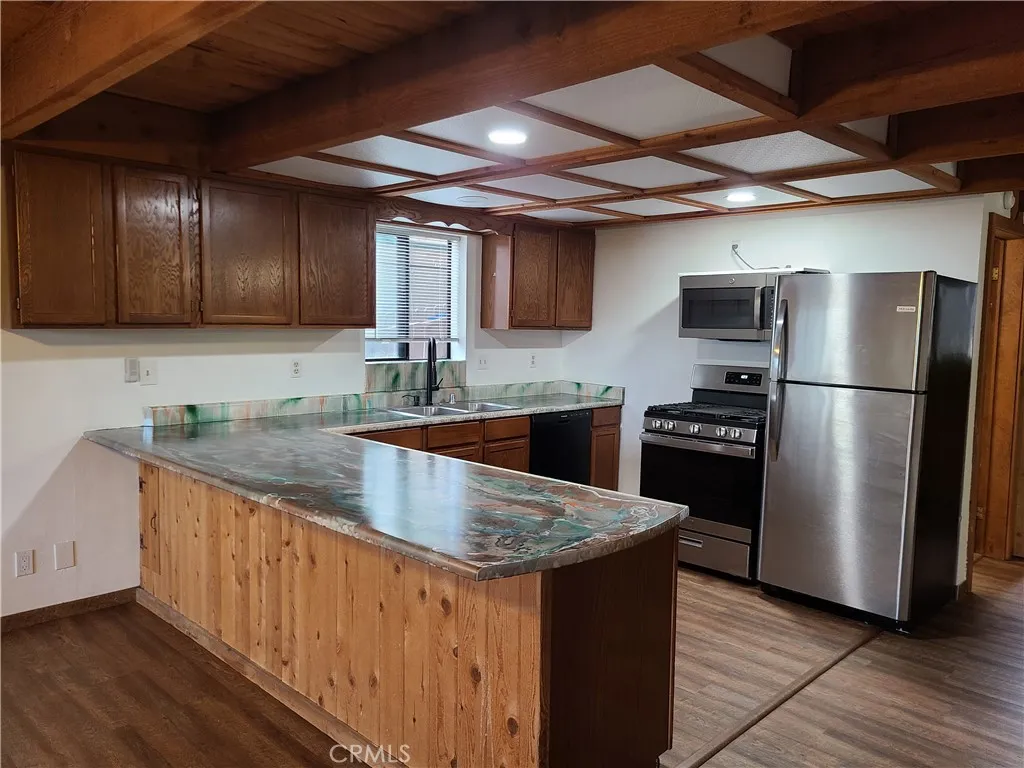 31194 Outer Highway 18 N, Running Springs, California 92382 home-pic-17