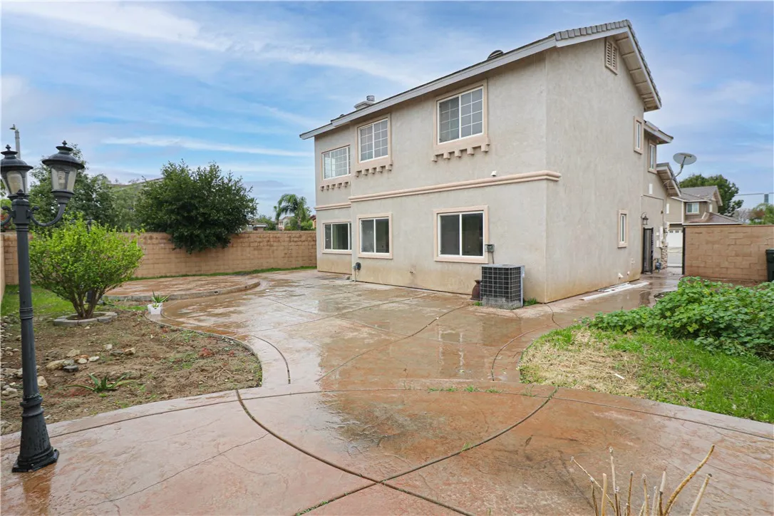 18215 Grove Place, Fontana, California 92336 home-pic-32
