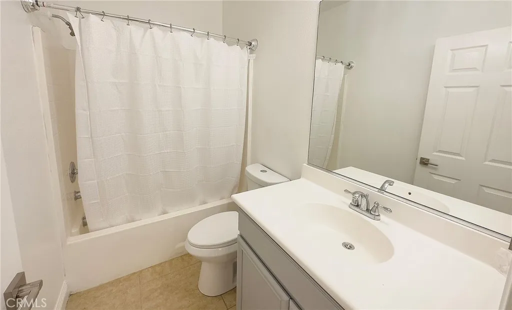 18215 Grove Place, Fontana, California 92336 home-pic-19
