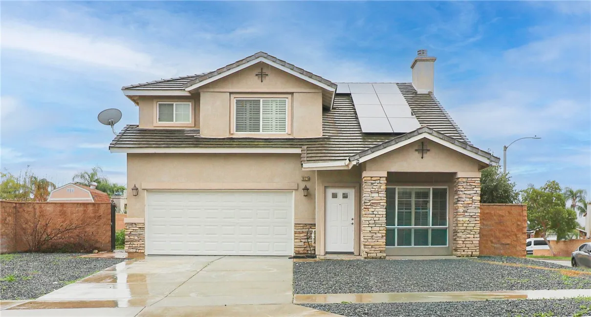 18215 Grove Place, Fontana, California 92336 home-pic-1