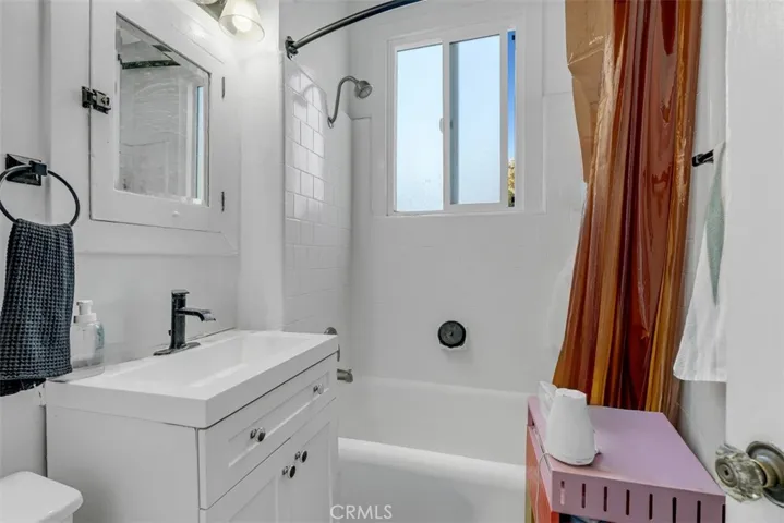 534 S Coronado, Los Angeles, California 90057