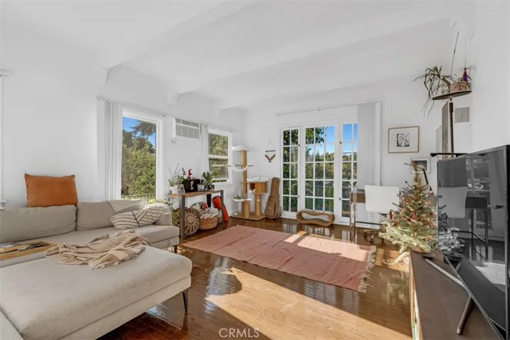 534 S Coronado, Los Angeles, California 90057