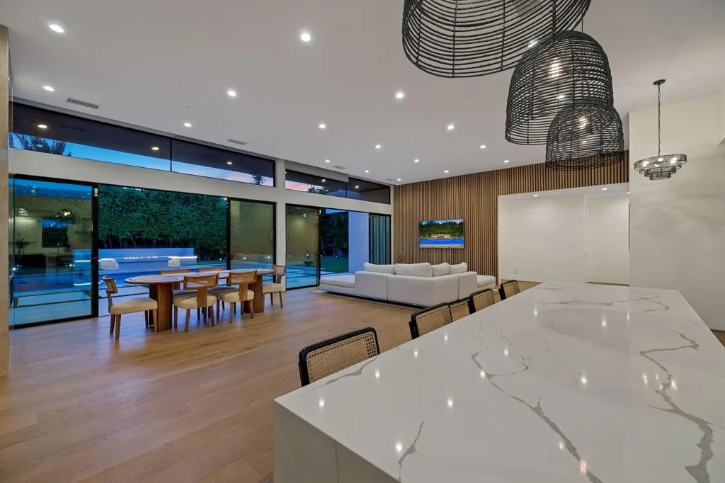 473 N Burton Way, Palm Springs, California 92262 home-pic-74