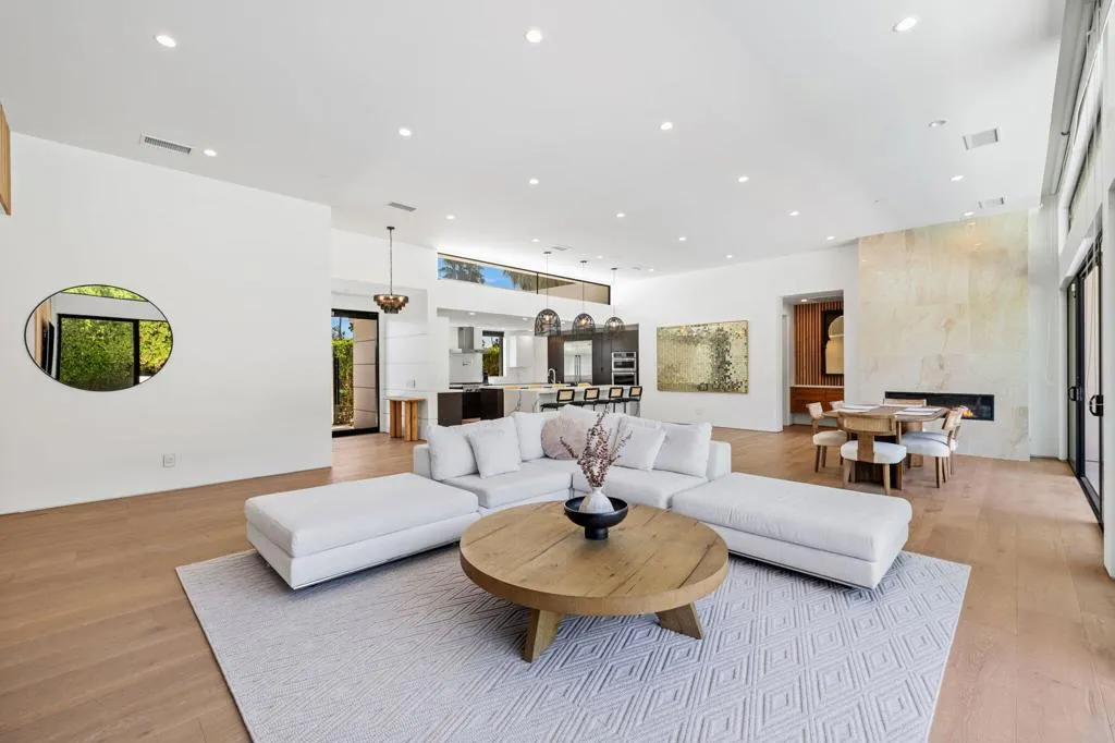473 N Burton Way, Palm Springs, California 92262 home-pic-13