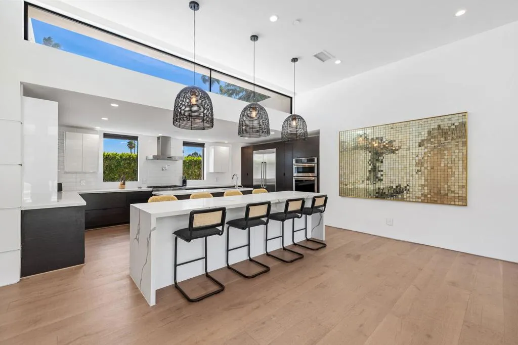 473 N Burton Way, Palm Springs, California 92262 home-pic-15