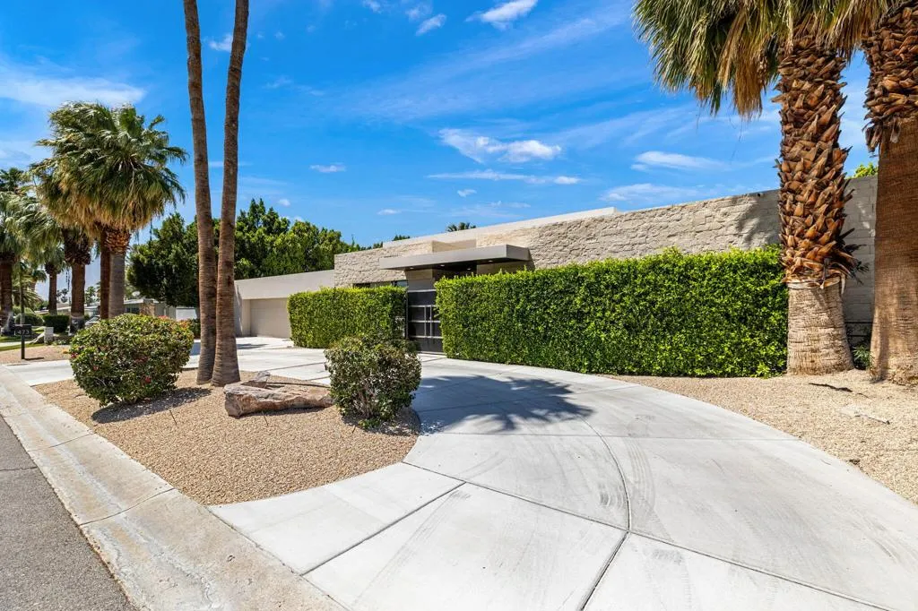 473 N Burton Way, Palm Springs, California 92262 home-pic-5