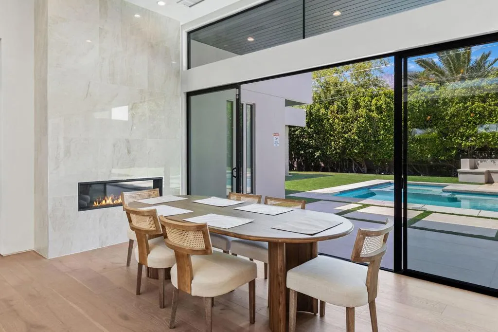 473 N Burton Way, Palm Springs, California 92262 home-pic-27