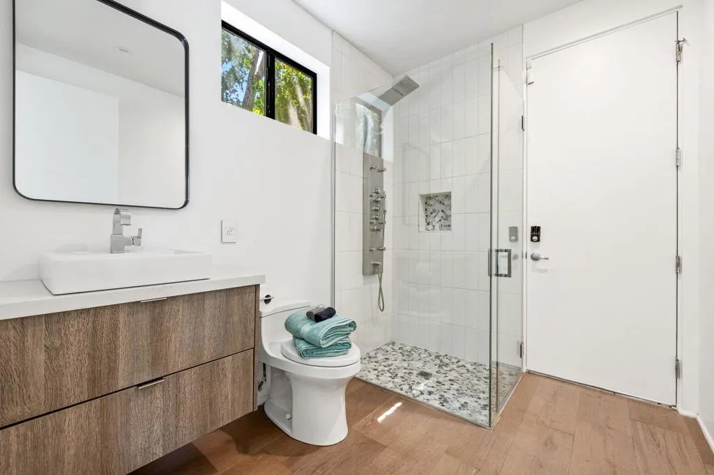 473 N Burton Way, Palm Springs, California 92262 home-pic-48