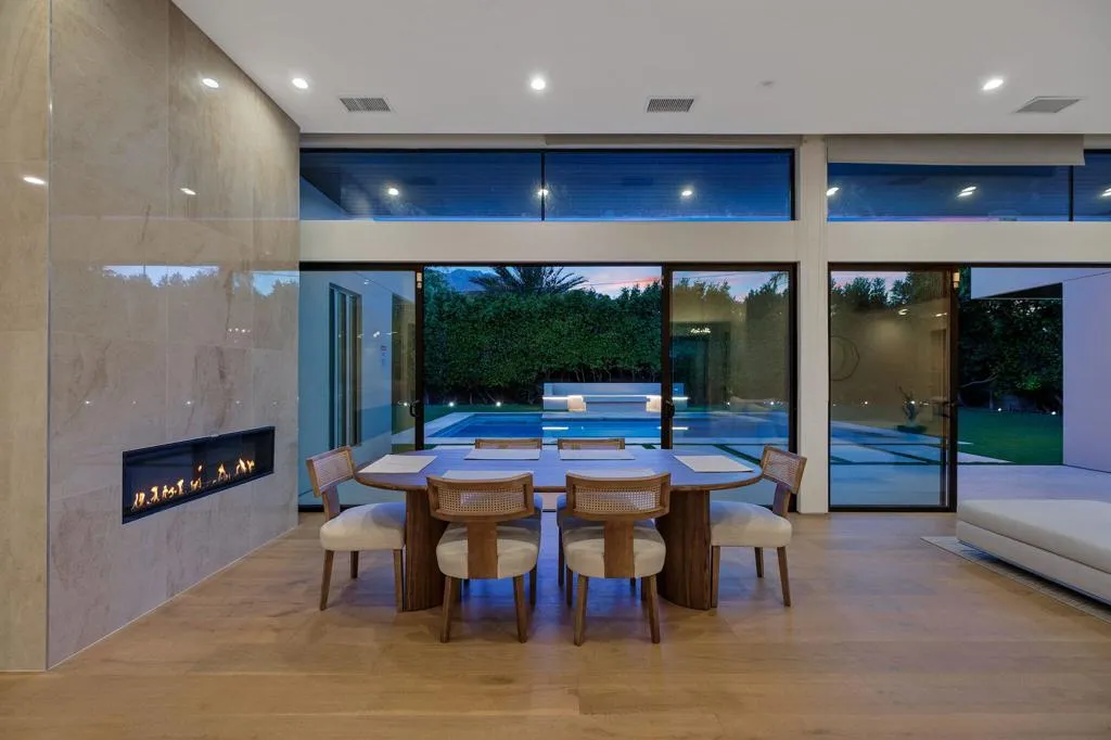 473 N Burton Way, Palm Springs, California 92262 home-pic-72