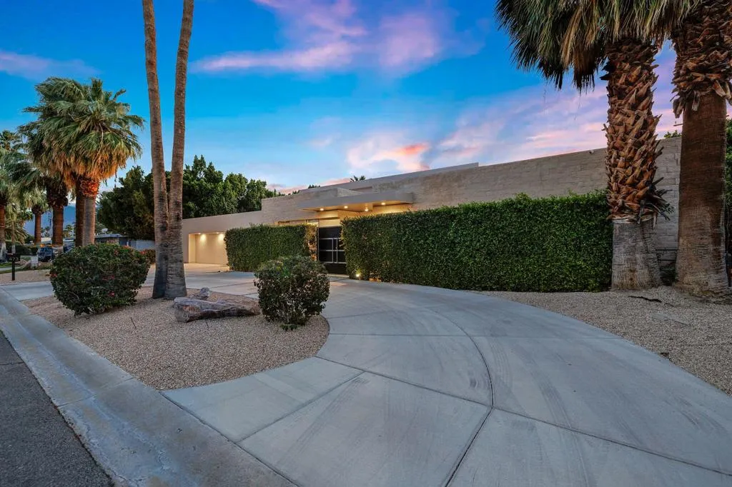 473 N Burton Way, Palm Springs, California 92262 home-pic-67