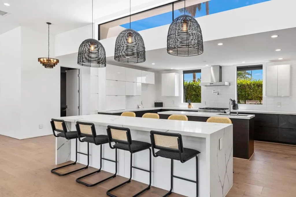 473 N Burton Way, Palm Springs, California 92262 home-pic-21