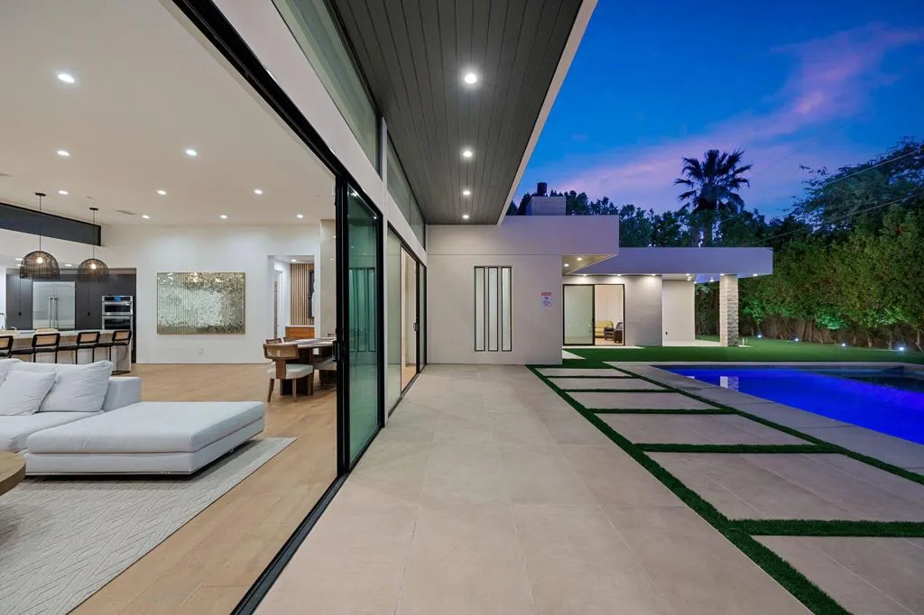 473 N Burton Way, Palm Springs, California 92262 home-pic-82