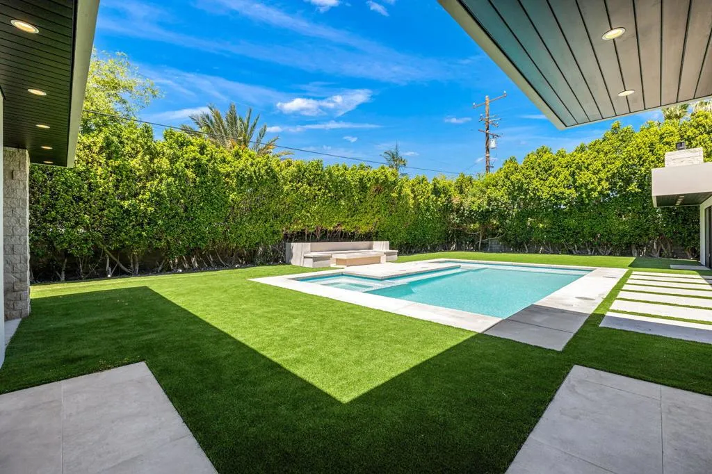 473 N Burton Way, Palm Springs, California 92262 home-pic-54
