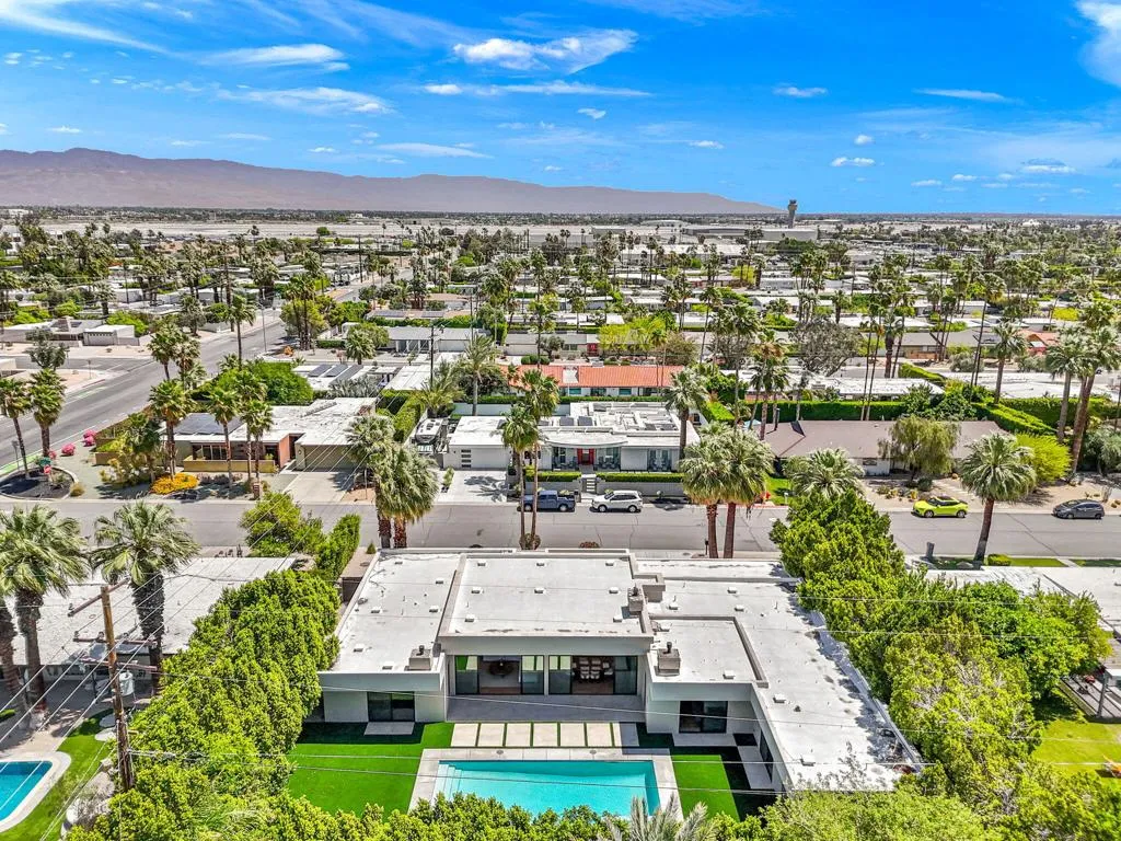 473 N Burton Way, Palm Springs, California 92262 home-pic-63