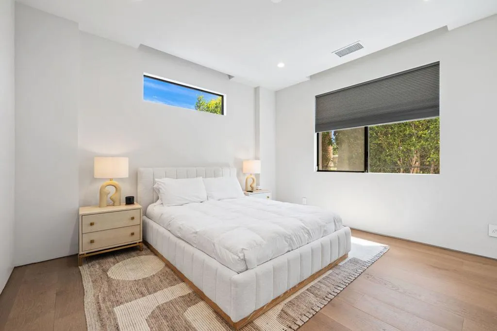 473 N Burton Way, Palm Springs, California 92262 home-pic-44