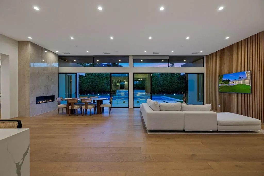 473 N Burton Way, Palm Springs, California 92262 home-pic-70