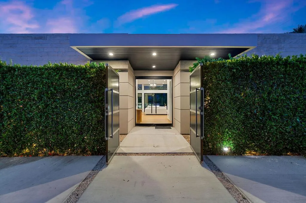 473 N Burton Way, Palm Springs, California 92262 home-pic-69