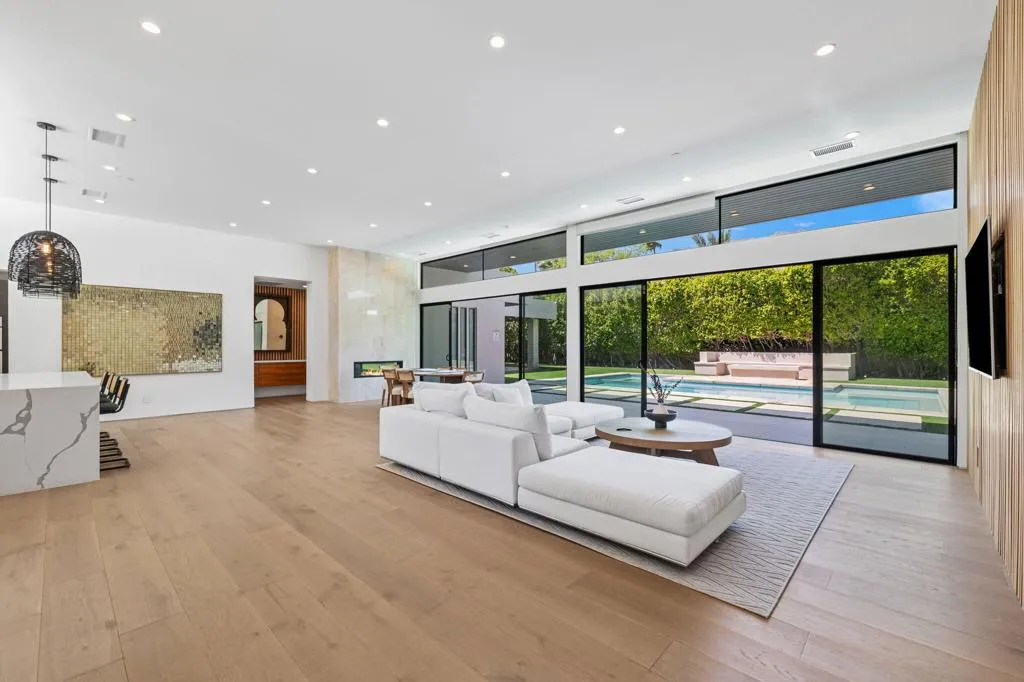 473 N Burton Way, Palm Springs, California 92262 home-pic-7