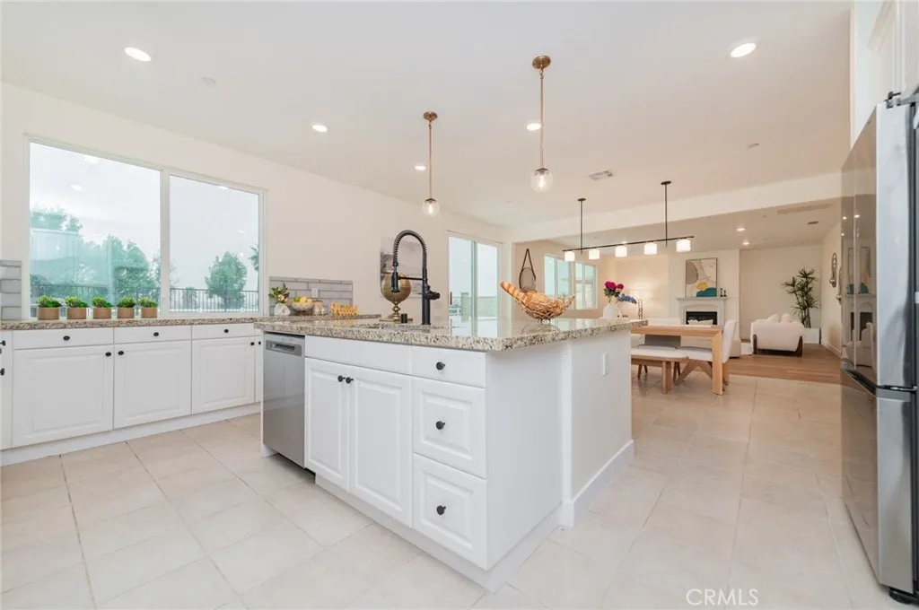 11594 Weir Way, Jurupa Valley, California 91752 home-pic-7