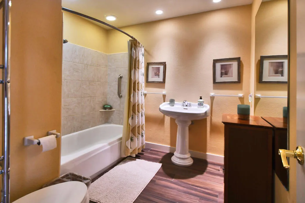 2 Granada Drive, Rancho Mirage, California 92270 home-pic-19