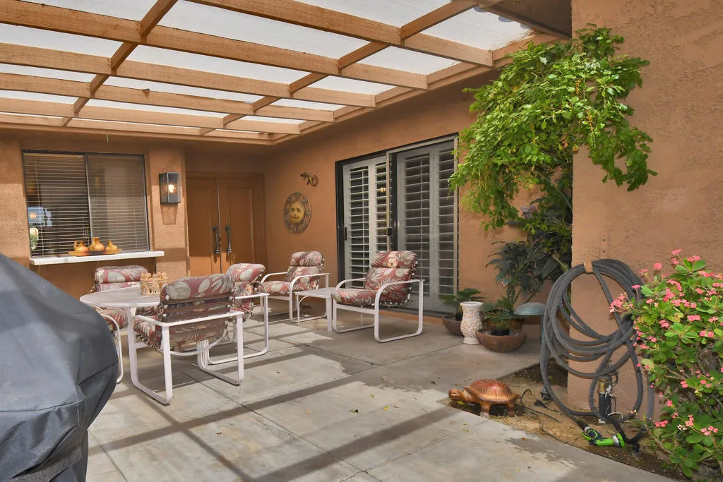 2 Granada Drive, Rancho Mirage, California 92270 home-pic-3