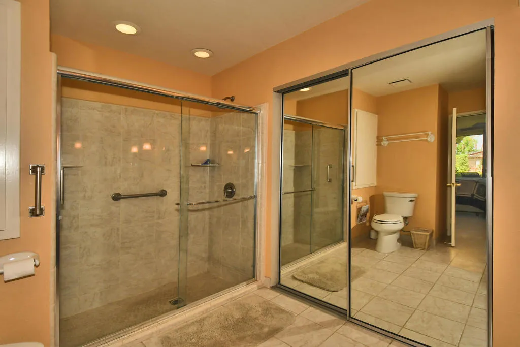 2 Granada Drive, Rancho Mirage, California 92270 home-pic-16