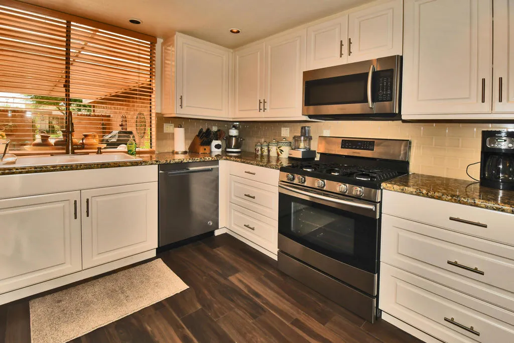 2 Granada Drive, Rancho Mirage, California 92270 home-pic-9