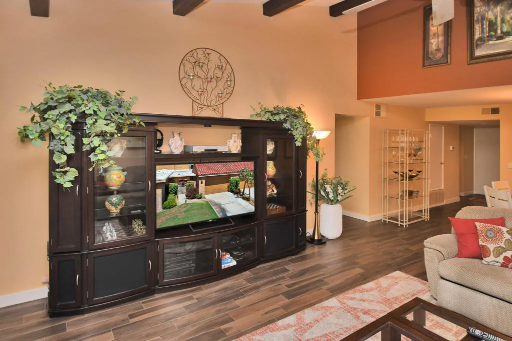 2 Granada Drive, Rancho Mirage, California 92270 home-pic-4