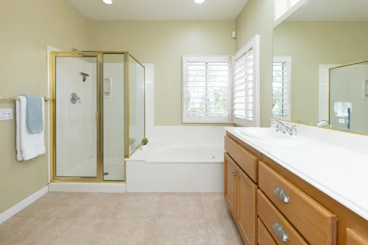 45729MeadowLakeDr_PRINT-27
