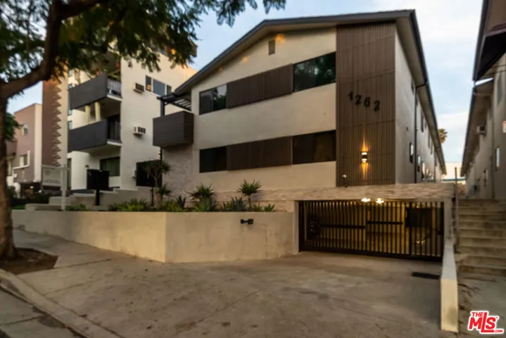 1262 N Sweetzer Avenue 104, West Hollywood, California 90069