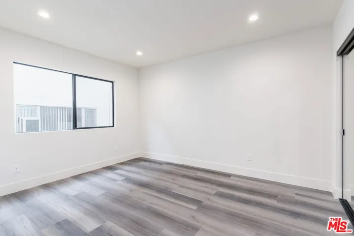 1262 N Sweetzer Avenue 104, West Hollywood, California 90069