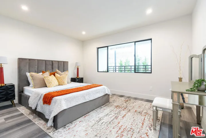 1262 N Sweetzer Avenue 104, West Hollywood, California 90069