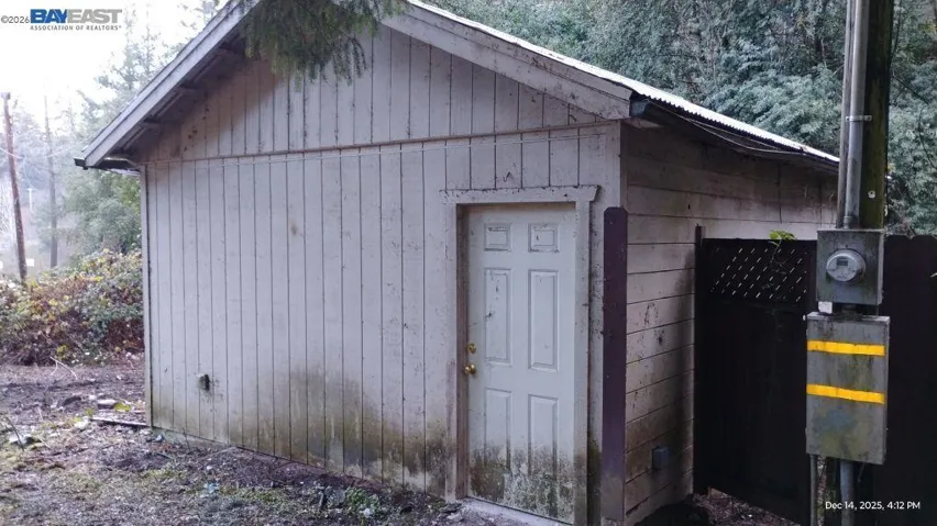 28440 Ryan Creek Road, Willits, California 95490