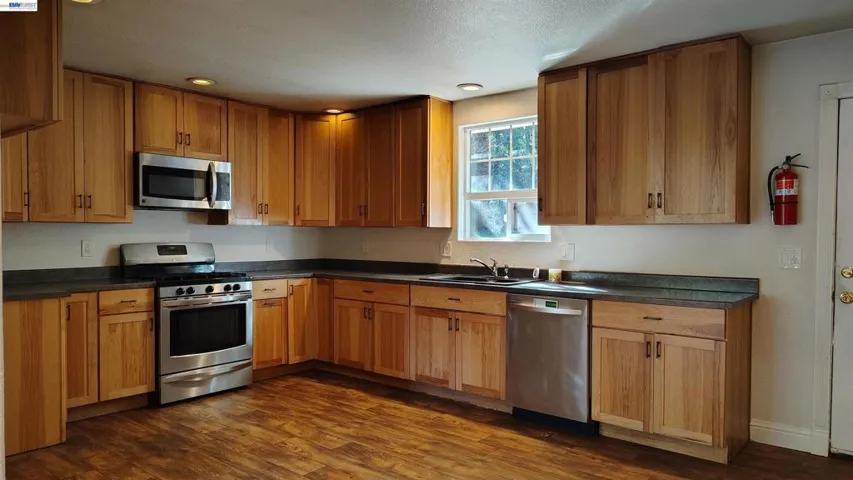 28440 Ryan Creek Road, Willits, California 95490