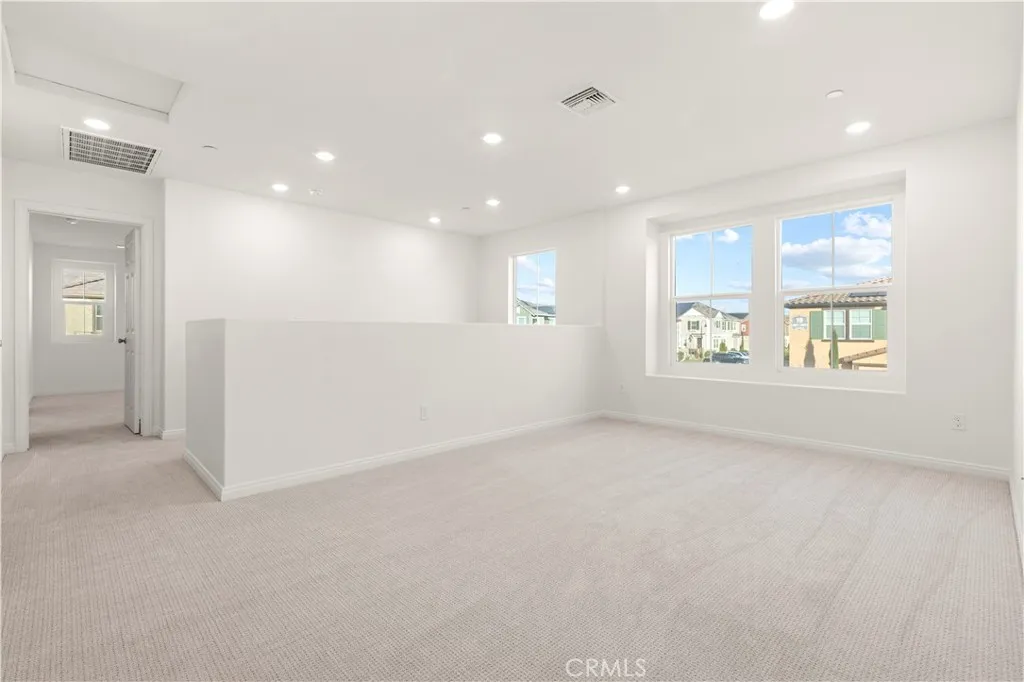 4214 S Laguna Avenue, Ontario, California 91761 home-pic-16