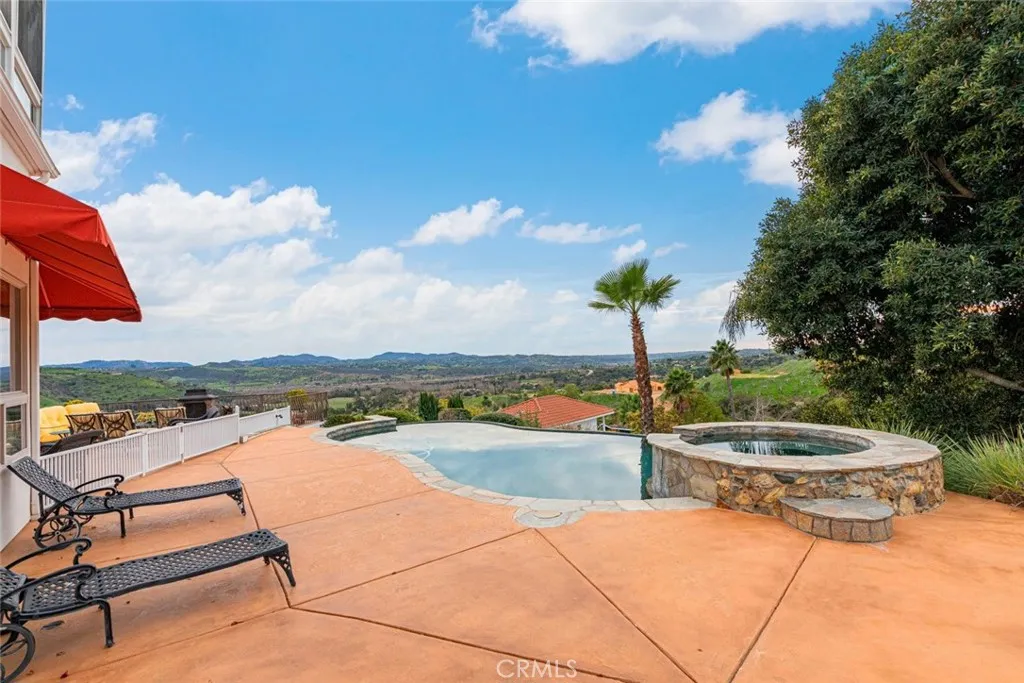 2328 Dos Lomas, Fallbrook, California 92028 home-pic-3