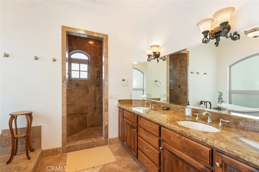 2328 Dos Lomas, Fallbrook, California 92028 home-pic-17