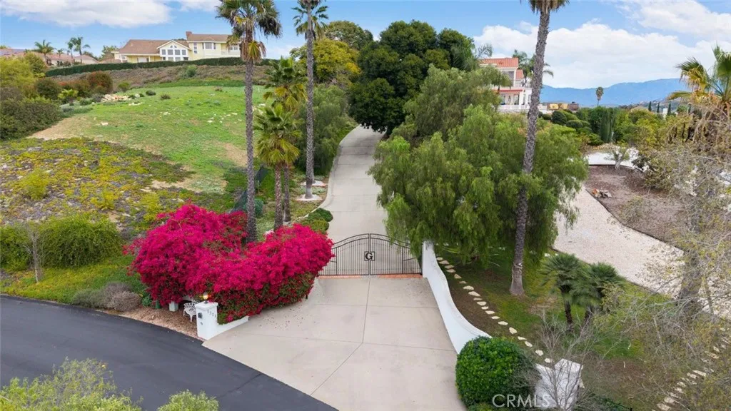 2328 Dos Lomas, Fallbrook, California 92028 home-pic-2