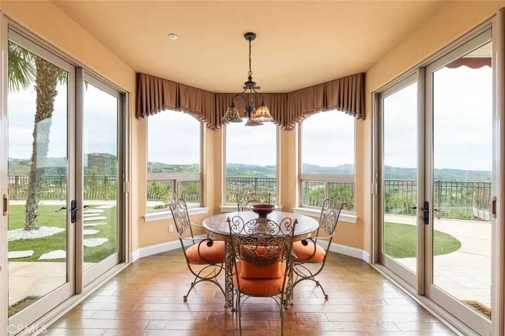 2328 Dos Lomas, Fallbrook, California 92028 home-pic-12