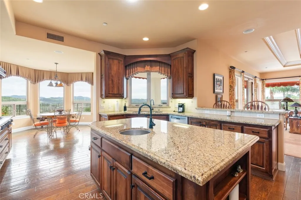 2328 Dos Lomas, Fallbrook, California 92028 home-pic-11