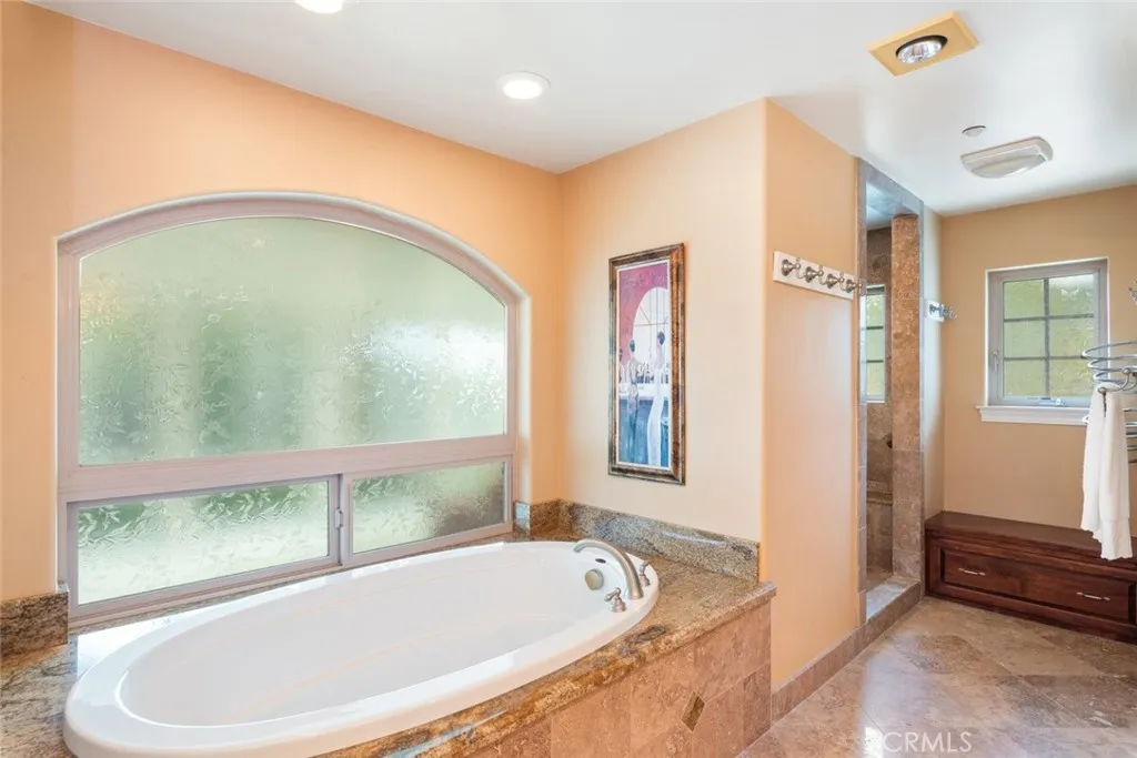 2328 Dos Lomas, Fallbrook, California 92028 home-pic-23